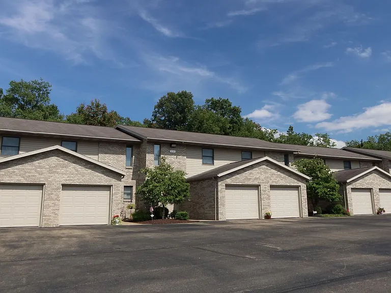 219 Longsite Dr — Photo 8