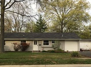 46 Sand Hills Rd, Kendall Park, NJ 08824