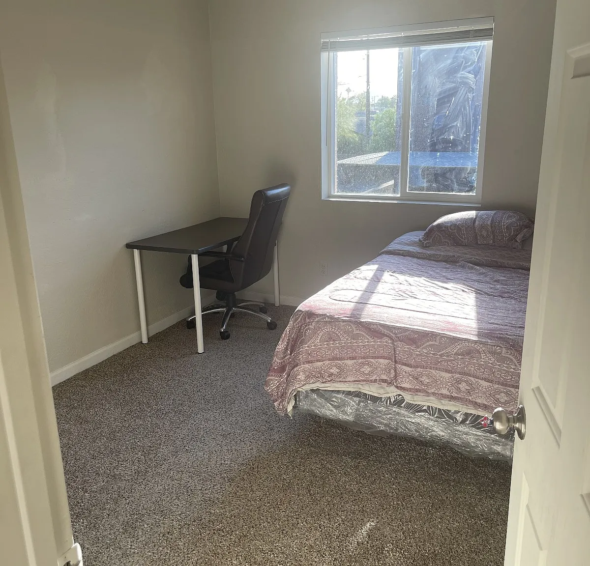 3 bed, 1136 sqft, $709 — Photo 4