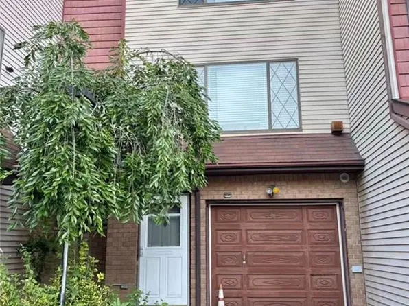 34 Maryland Lane image 1 of 8