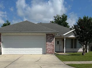 421 Cavaness Dr, Houma, LA 70364