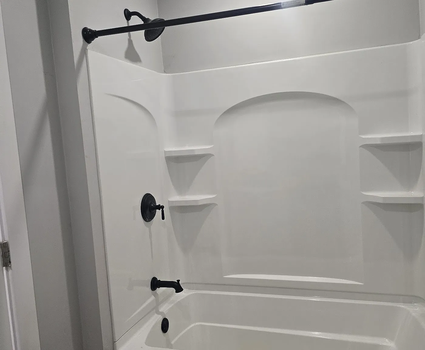 Studio, 575 sqft, $1,350 — Photo 2