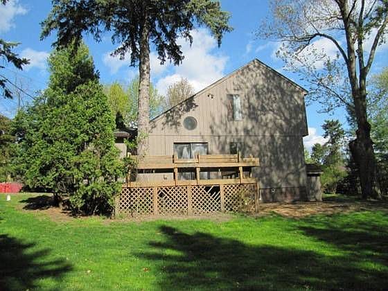 1st image of 165 Elm Dr