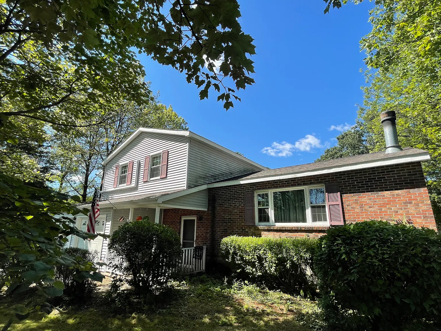 3 bed, 1.5 bath, 2172 sqft, $3,100 — Photo 3