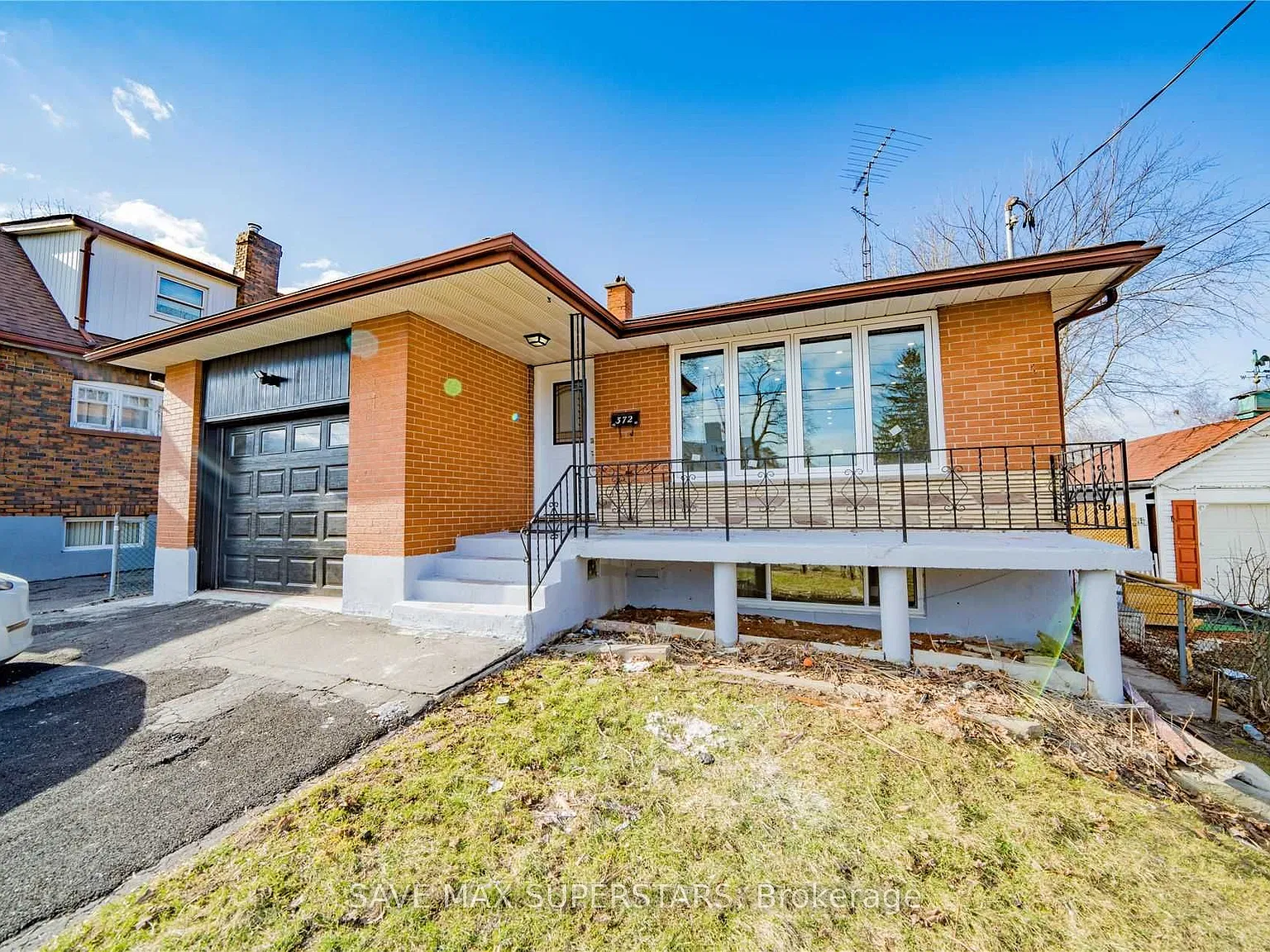 3 bed, $2,200 — Photo 1