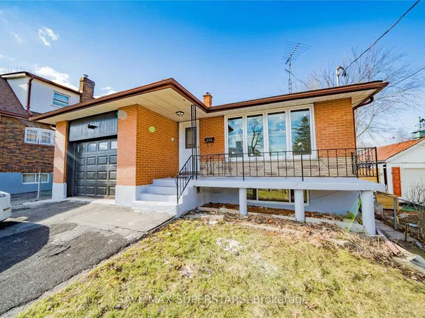 372 Adelaide Ave W #B, Oshawa, ON L1J 2R6