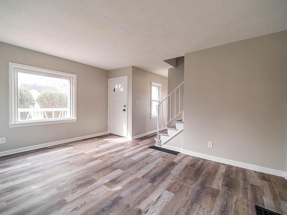 1st image of 2424 Vendome Dr