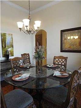 3rd image of 916 Legacy Oaks Dr