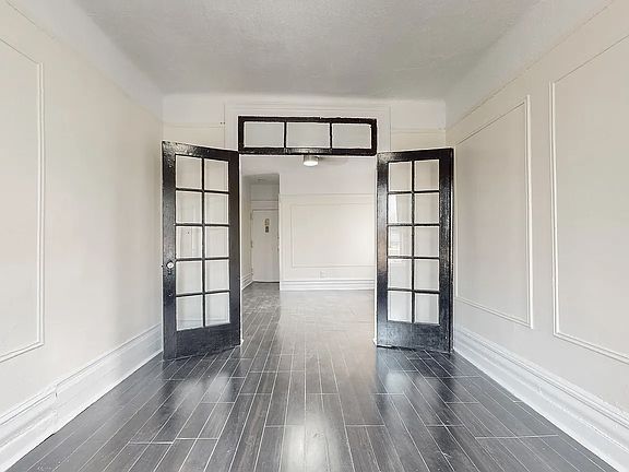 5th image of 30 Macombs Pl APT 61
