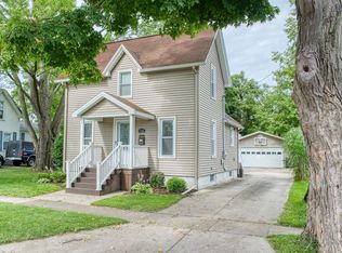 737 N Park St, Owosso, MI 48867
