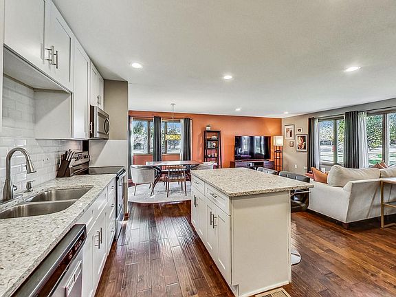 4th image of 7300 W 154th St #40