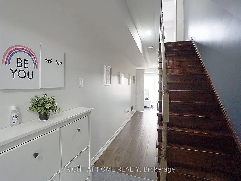 15 Magdalene Cres — Photo 4