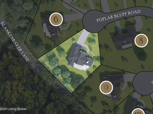 4502 Poplar Manor Rd, Indian Hills, KY 40207