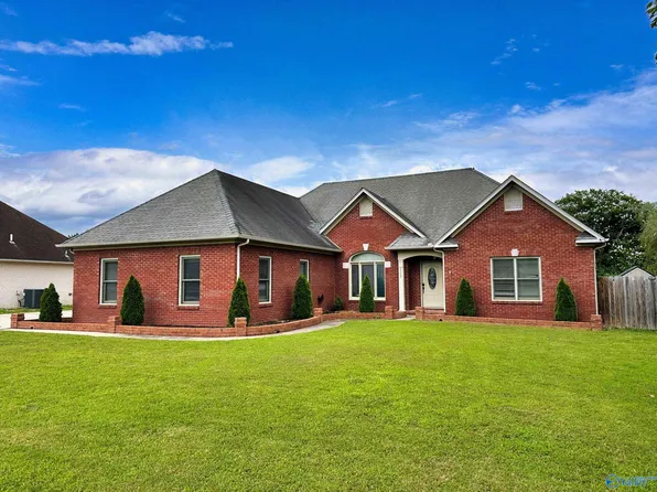 2909 Carrington Dr SW, Decatur, AL 35603