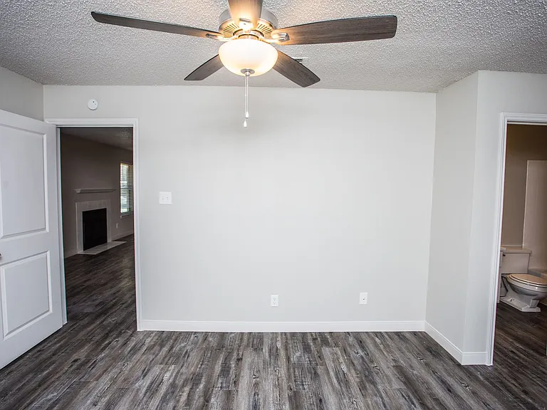 Saddlewood Apartments — Photo 71