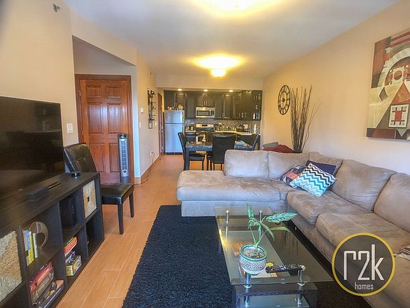 3rd image of 2312 30th Dr APT 4D