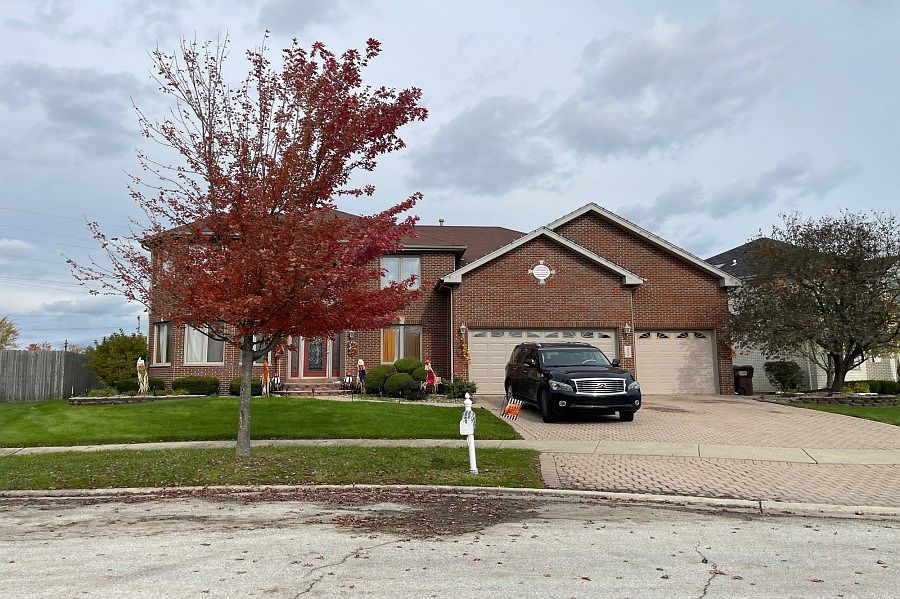 1st image of 5058 Capri Ln