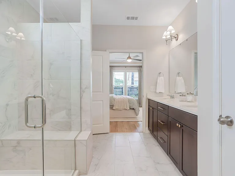 72 McRorrie Dr — Photo 17