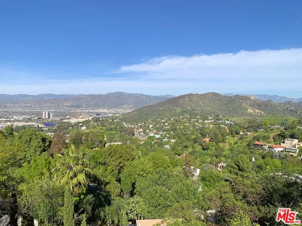 7353 Pyramid Pl, Los Angeles, CA 90046