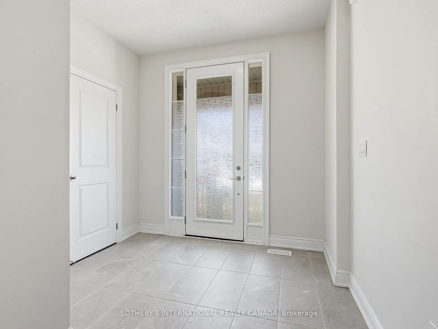 4 bed, $4,250 — Photo 3