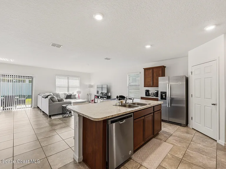 4687 Magenta Isles Dr — Photo 10