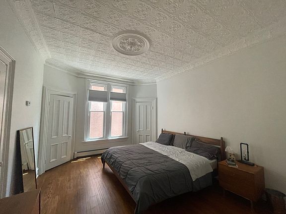 3rd image of 121 Fair St APT 1