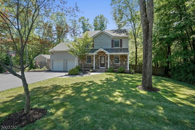 1st image of 109 Oakdale Rd