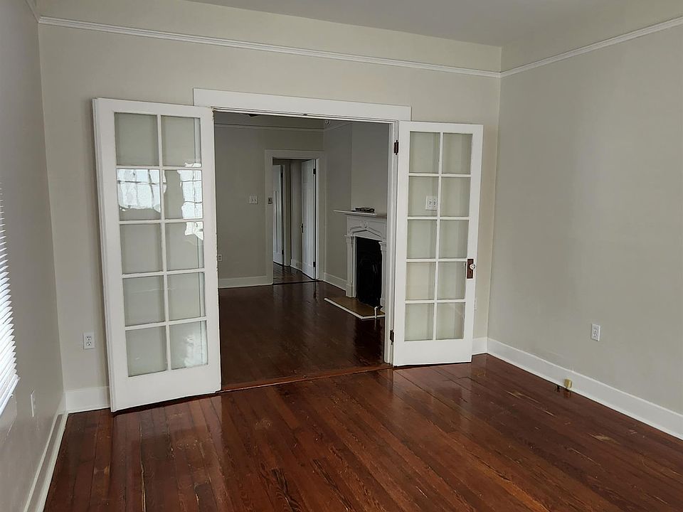 LR looking toward Dining Room/Office