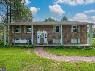 80 Dew Drop Ct, York, PA 17403