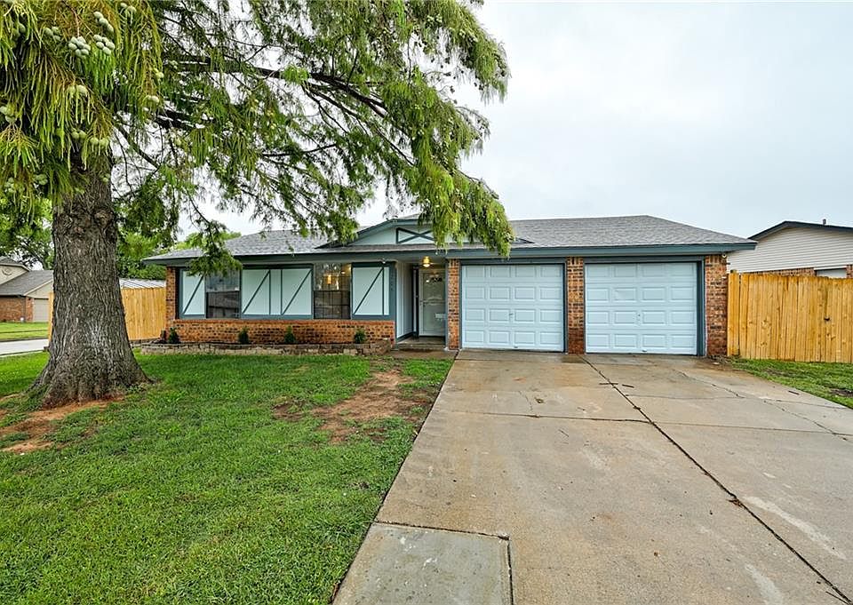 1st image of 1205 S Bouziden Dr