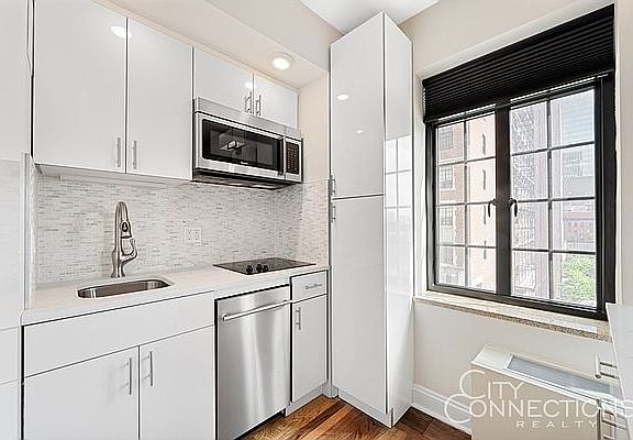 3rd image of 5 Tudor City Pl APT 339