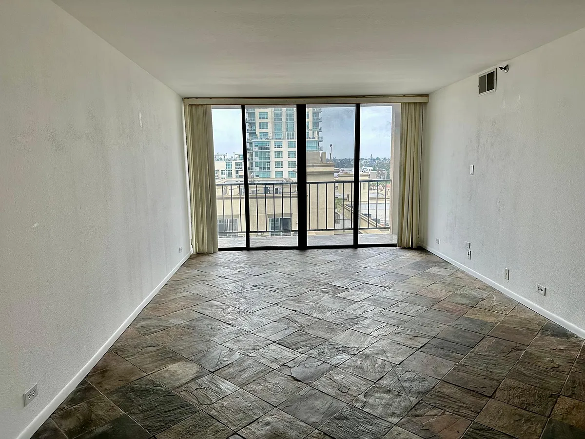 Building Photo - 1514 7th Ave #705