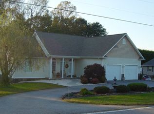 2251 Pads Rd, North Wilkesboro, NC 28659