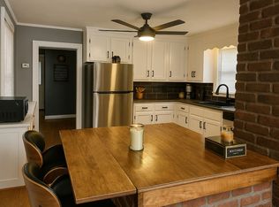 32 Elm St, Windsor Locks, CT 06096