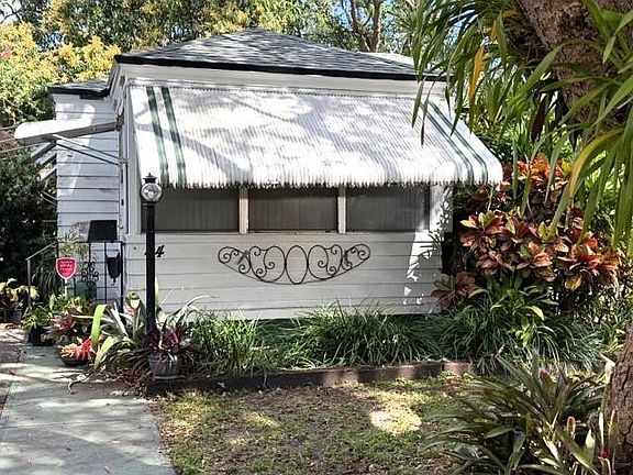 3rd image of 44 SW 5th Street