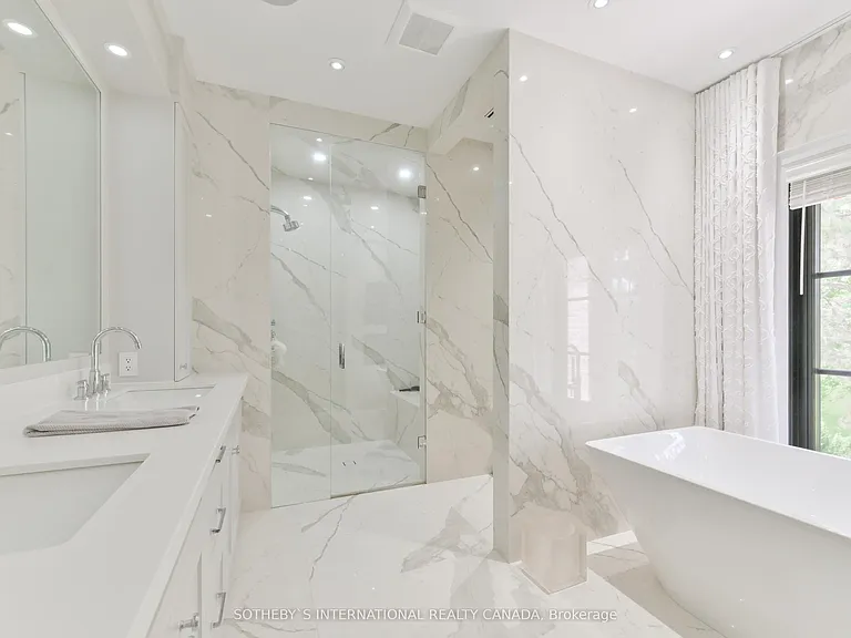 282 Upper Highland Cres — Photo 15