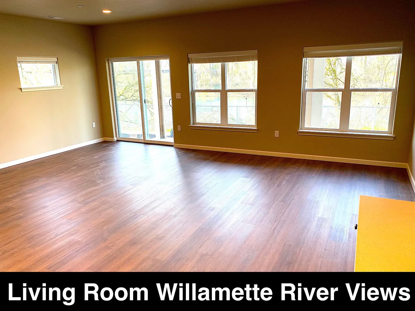 New Townhome On Willamette River — Photo 3