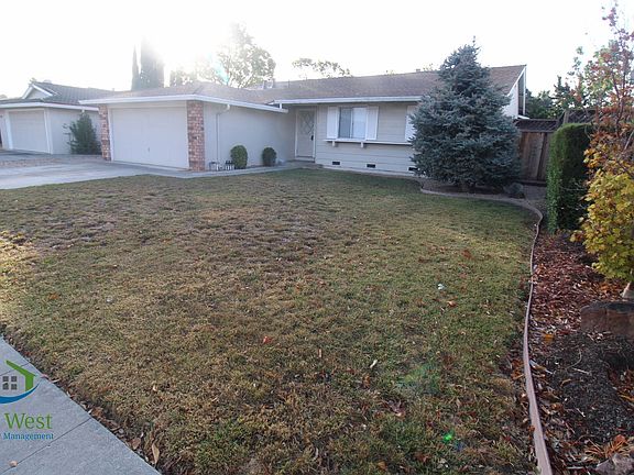 2nd image of 462 Roading Dr