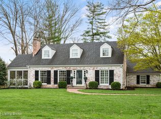 122 Travois Rd, Indian Hills, KY 40207