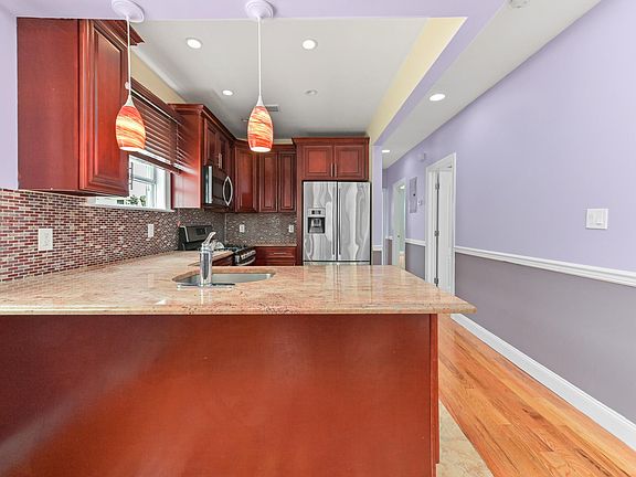 5th image of 14565 223rd St #1F