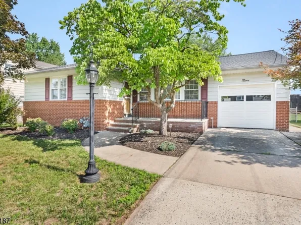 9 Riviera Dr, Somerville Boro, NJ 08876
