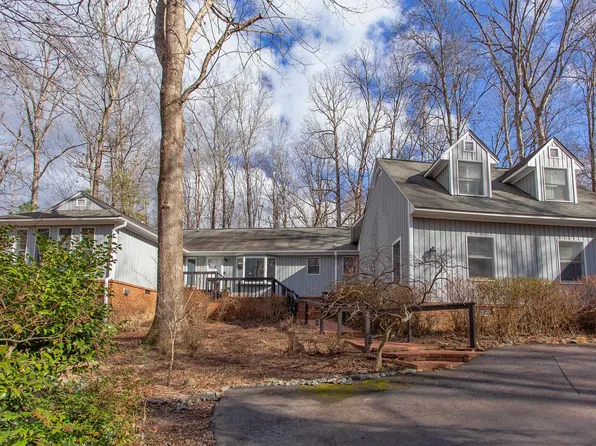 105 Rhododendron Dr, Chapel Hill, NC 27517