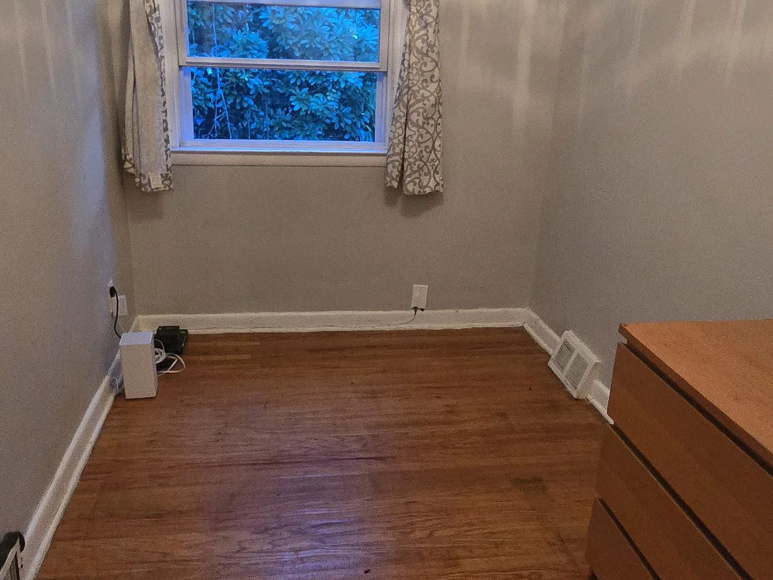 3 bed, 1.5 bath, 1152 sqft, $690 — Photo 4