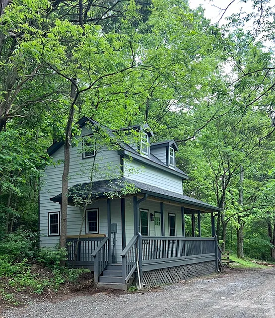 2 bed, 1.5 bath, 750 sqft, $1,450 — Photo 2