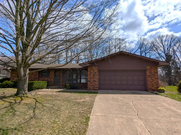 56683 Tamarac Ln, Three Rivers, MI 49093