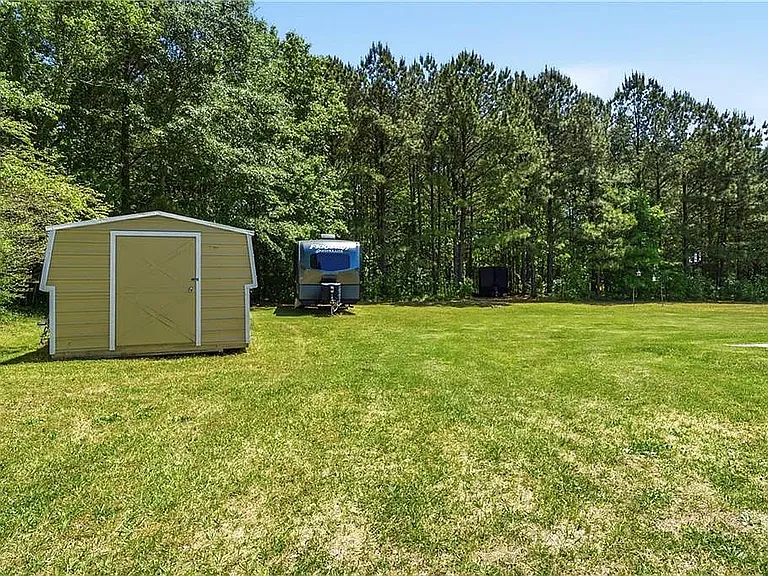 1530 Highway 155 N — Photo 3