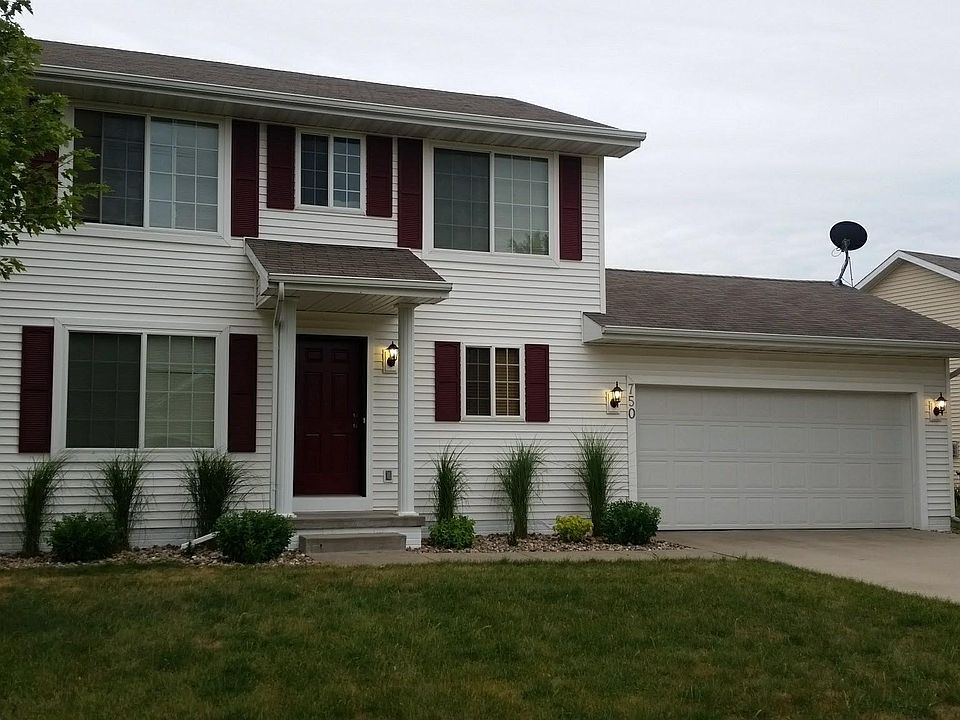 1st image of 750 SE Parker Dr