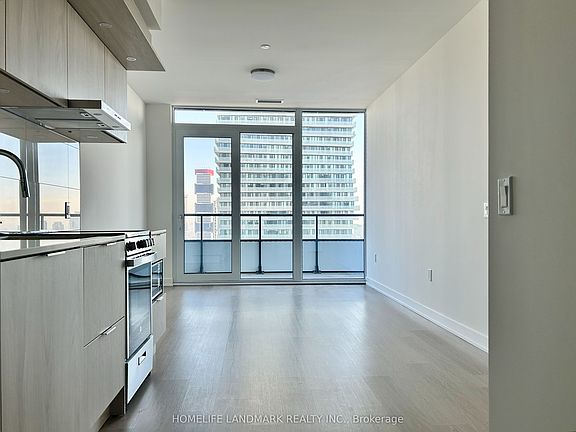 4th image of 448 Burnhamthorpe Rd W #3206