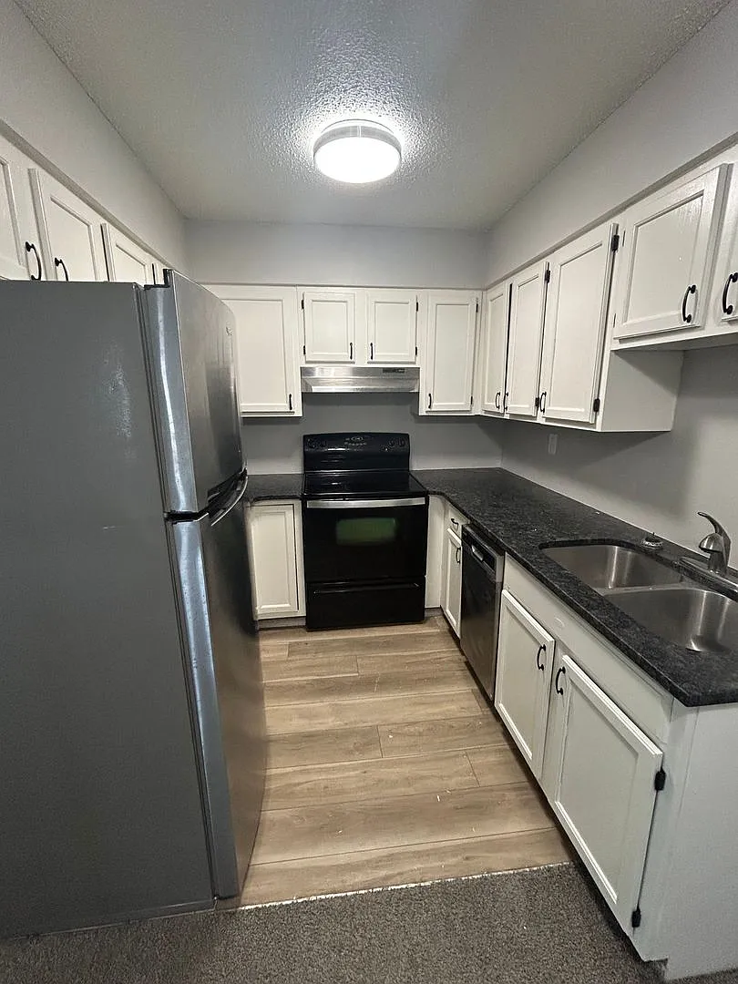 Norwalk Apartment — Photo 3