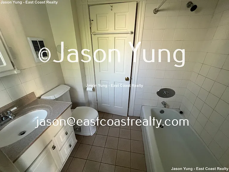 8 Saint James St #8 — Photo 23